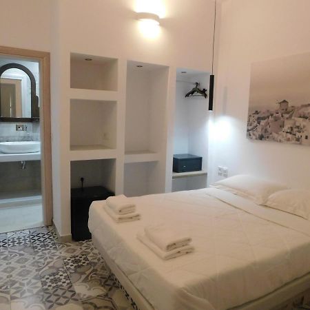 Fira Veronica Rooms Imerovígli Extérieur photo
