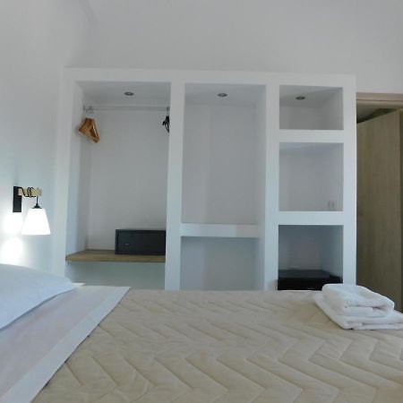Fira Veronica Rooms Imerovígli Extérieur photo
